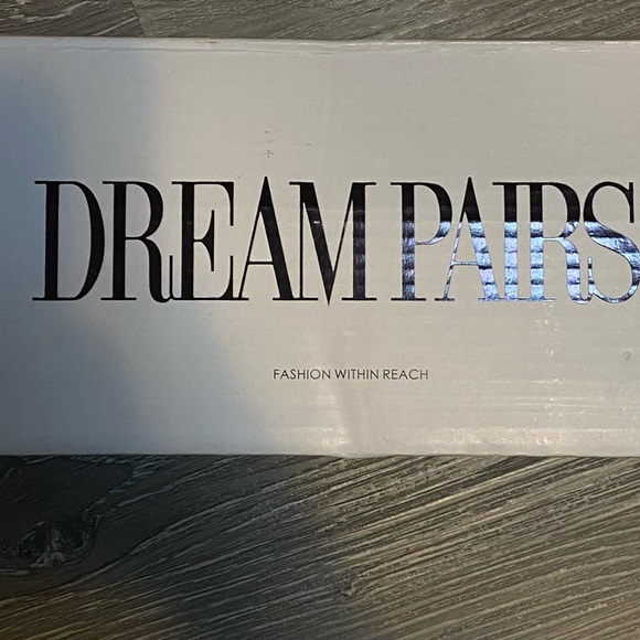 NWT Strappy Diamond Sandals Size 8.5 - Picture 7 of 8